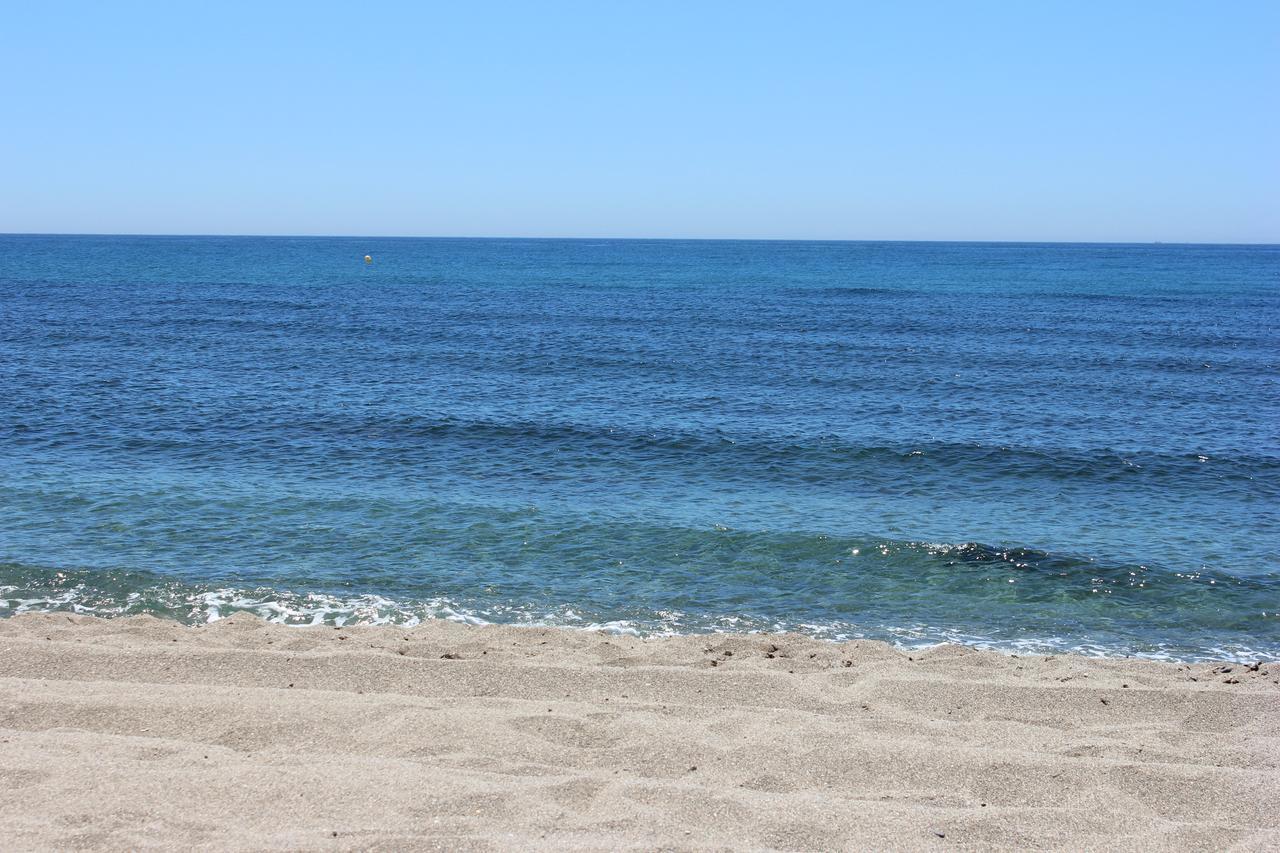 Sitio de Calahonda Mansion Alhamar - 2 Bedroom, Frontline Beach, Mountain Views, Full Size Pool, Tennis Courts, Close To Shops, On-Site Bar & Chiringuito מראה חיצוני תמונה